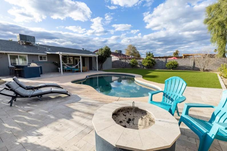 Golf and Nature: The Perfect Blend at Chandler Vacation Home - Chandler Oasis